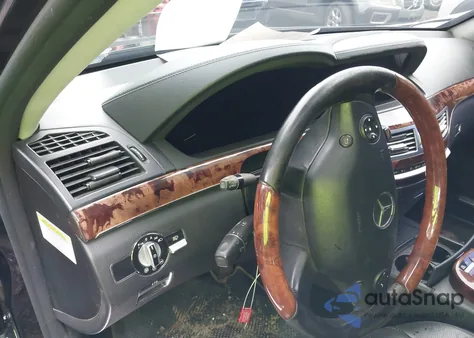 2007 Mercedes-Benz S 550 из США, поврежденный, VIN WDDNG71X77A059918